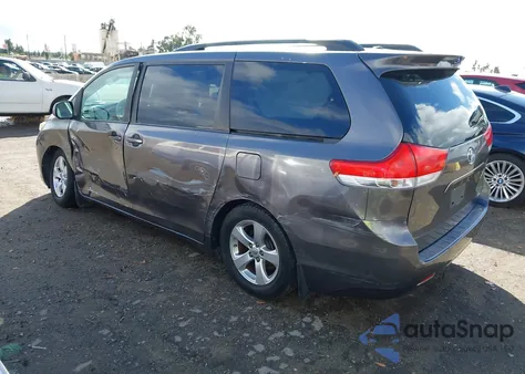 2013 Toyota Sienna Le V6 8 Passenger from USA, damaged, VIN 5TDKK3DC7DS344565
